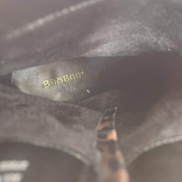 Bamboo Leopard print Ankle boots with goldtone heels - Picture 5 of 10